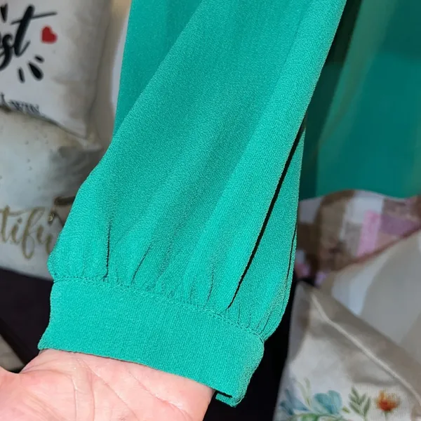 Faith and Joy Size M Emerald Green Blouse - Image 7