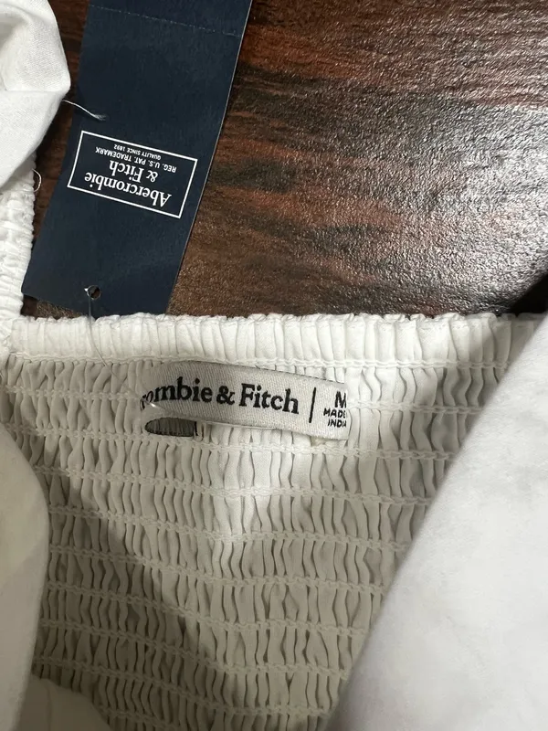 Abercrombie & Fitch White Puff Sleeve Crop Top Medium NWT - Image 3