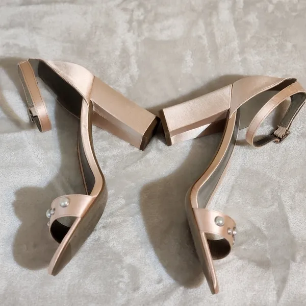 Worthington Satin pink embellished heels - Image 3