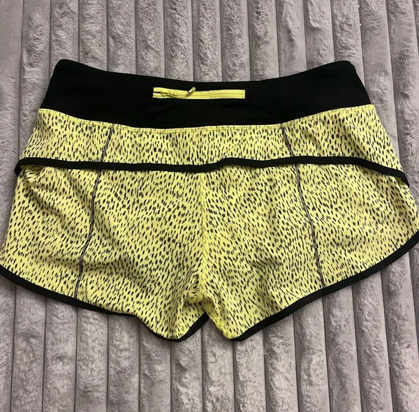 Lululemon Shorts Speed Up 2.5" Low-Rise - Image 2