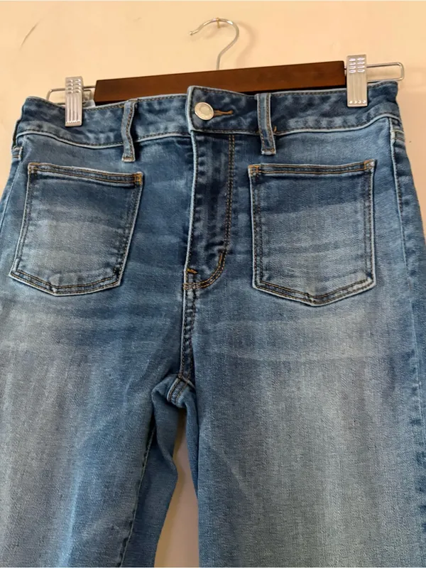 American Eagle Hi-Rise Crop Flare Jeans Medium Wash Size 6 Long - Image 2