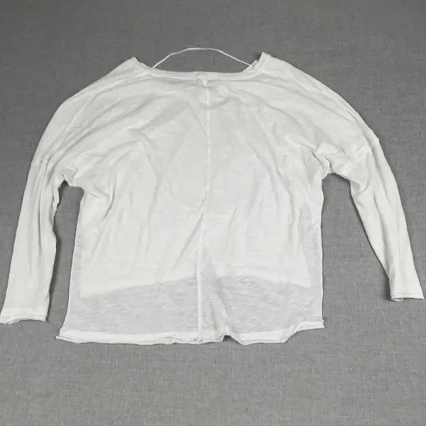 We The Free Shirt Womens Small White V-Neck Long Sleeve Lightweight Relaxed - Image 10