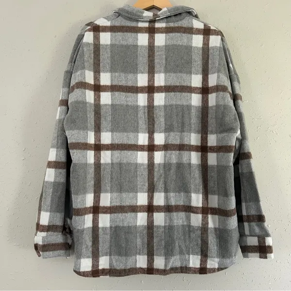 NWOT Plaid Gray and Brown Women's Jacket Shacket Button Down Sweater Casual XL - Image 6