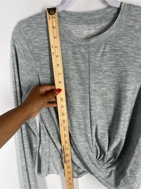 Old Navy Active Breathe ON Twist Front Workout Top Gray Space Dye Size M‎ - Image 7