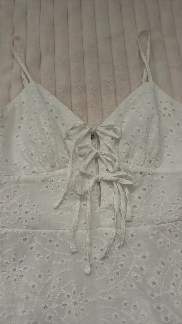 White Cotton Eyelet Sun Dress Size M - Image 3