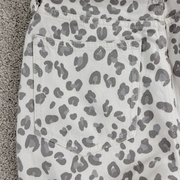 Abercrombie & Fitch Womens Mom Jeans 2 White Gray Leopard Raw Hem Slim Fit Denim - Image 8