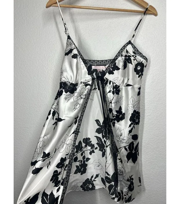 Victorias Secret Satin Tie Front Babydoll Chemise Top Large Lingerie White Black - Image 3