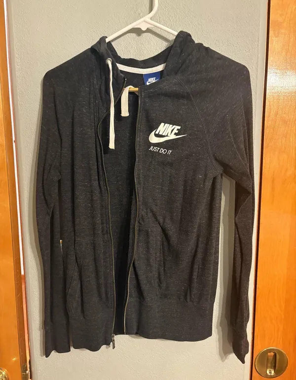 Nike Zip-Up Jacket - Image 2