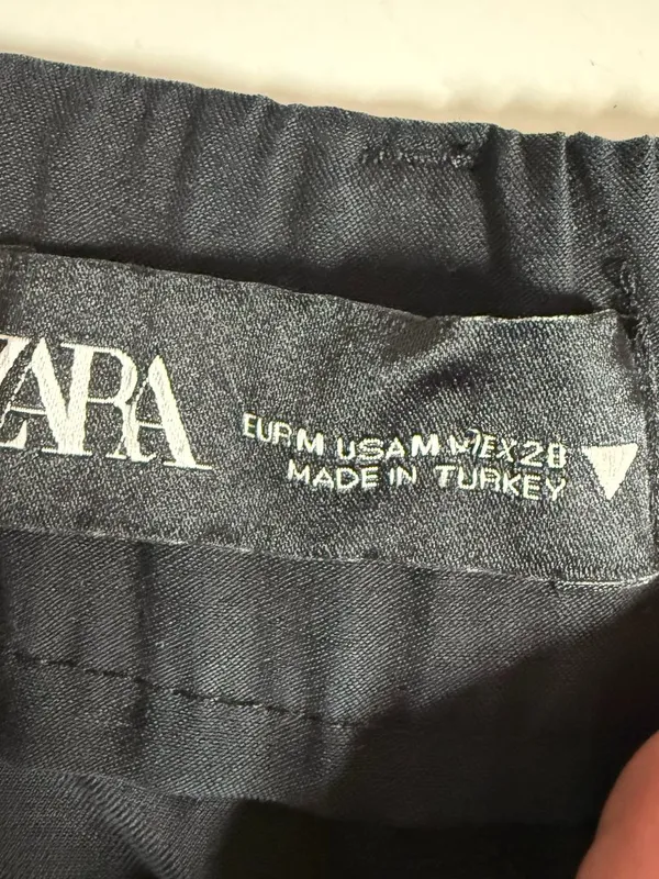 Zara High Waisted Pleated Black Shorts - Image 7