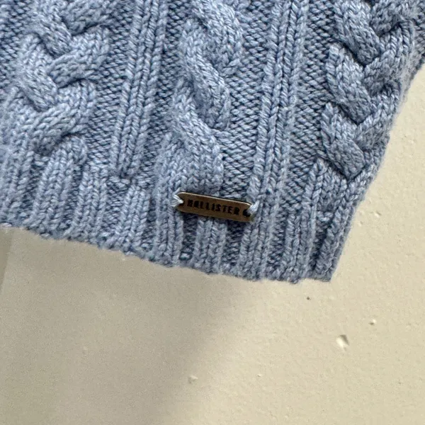 Hollister Cable Knit Sweater Tank Top Blue V-Neck Cropped Camisole XS Pastel - Image 4
