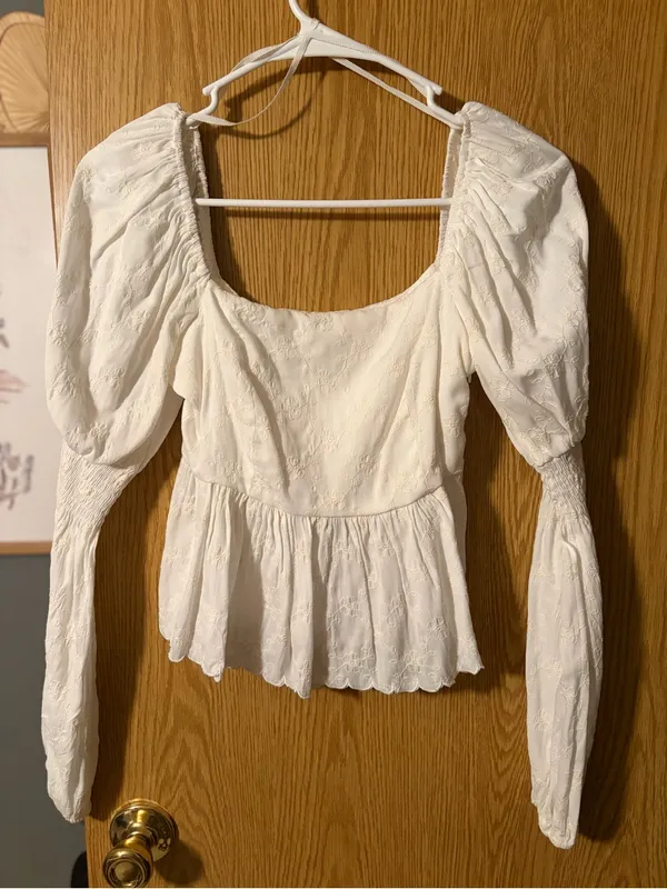 Line & Dot White Embroidered Puff Sleeve Peplum Blouse “Dakota Top” XS - Image 3