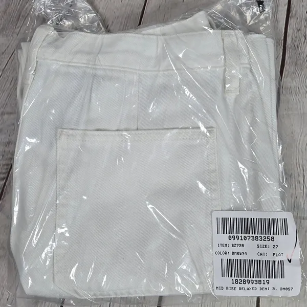 J. Crew Sailor mid-rise relaxed demi-boot‎ jean in white 27 BZ728 NWT - Image 13