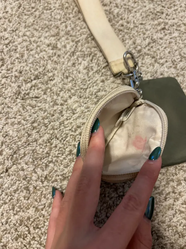 Lululemon Keychain green  - Image 3