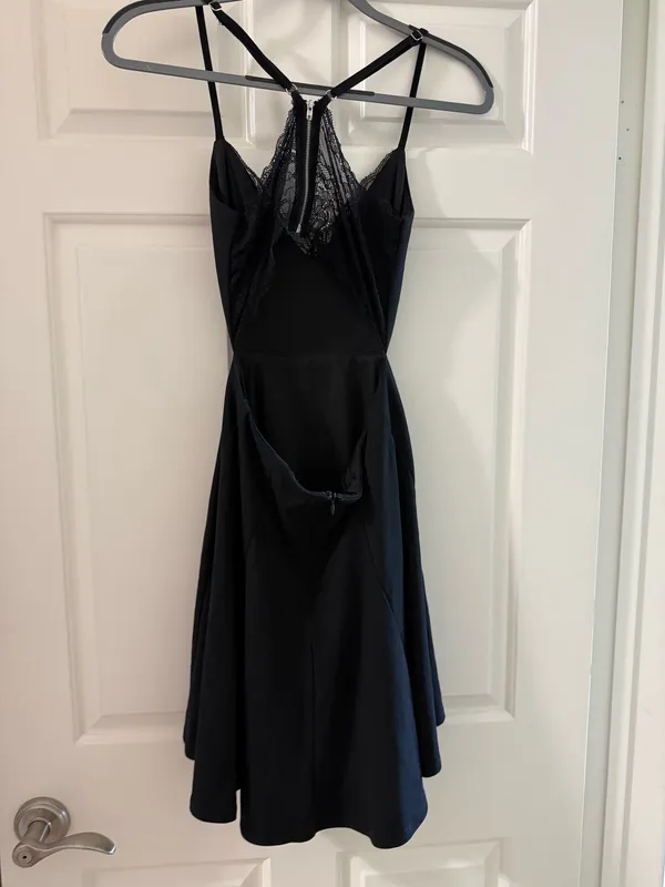 Side cut out open back dress - Image 2