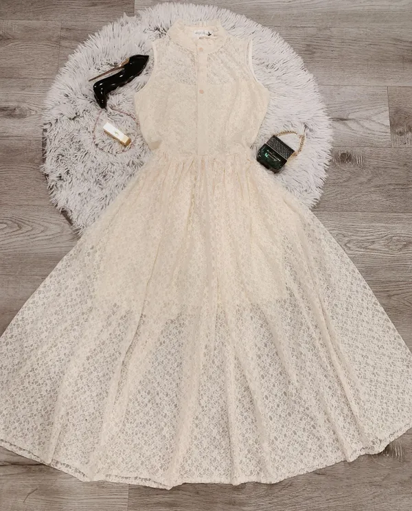 beautiful dress Size M - Image 2
