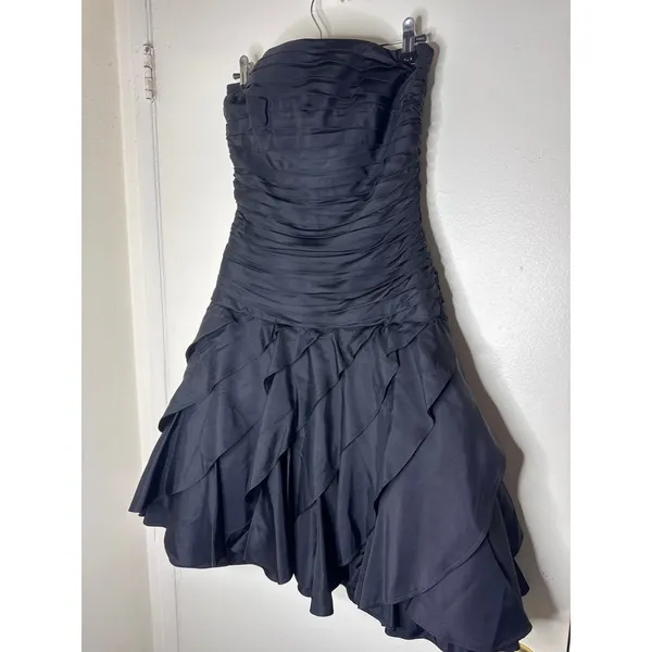 VTG 80s Tadashi Shoji Black Strapless Ruched & Ruffled Cocktail Dress Size 6 USA - Image 2