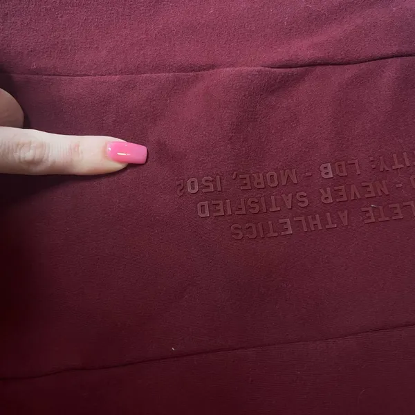 Alphalete Cropped Hoodie Burgundy Maroon Athleisure Gym Sweatshirt‎ Sz Medium - Image 8