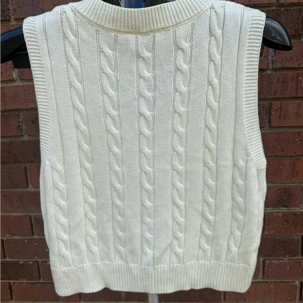 Altar’d State Sleeveless Niki Cable Knit Sweater Vest Top Cream Cropped Size XS - Image 4