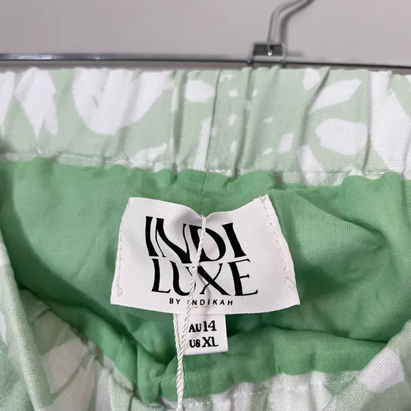 Indi Luxe Selfie Leslie NEW Swing Of Things Scalloped Cotton Shorts Sage Green - Image 5