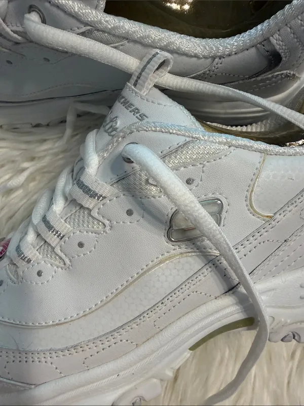 Skechers Classic Women's White Platform Sneakers size 9 brand new - Image 2