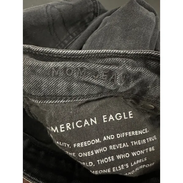 American Eagle Black Wash Mom Jean Comfort Stretch‎ Distressed Women Size 2 - Image 7