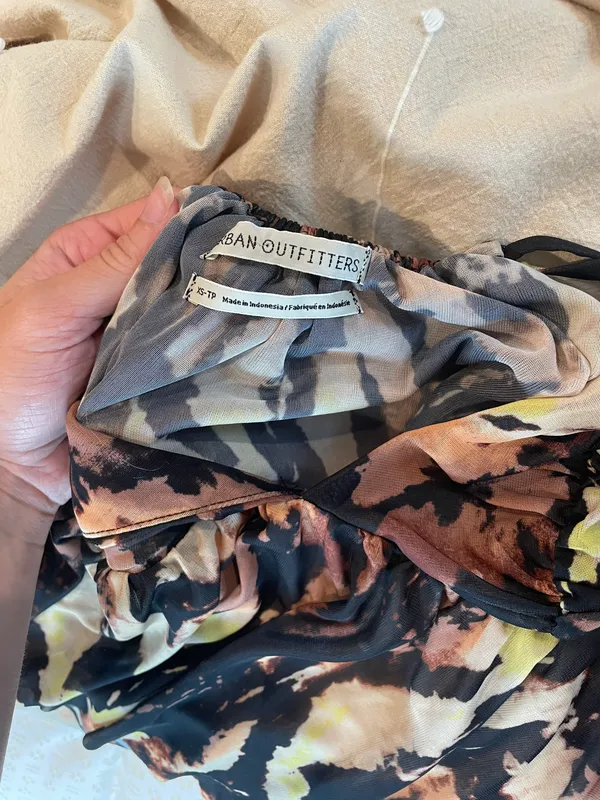 Urban Outfitters Crop Tank - Image 3