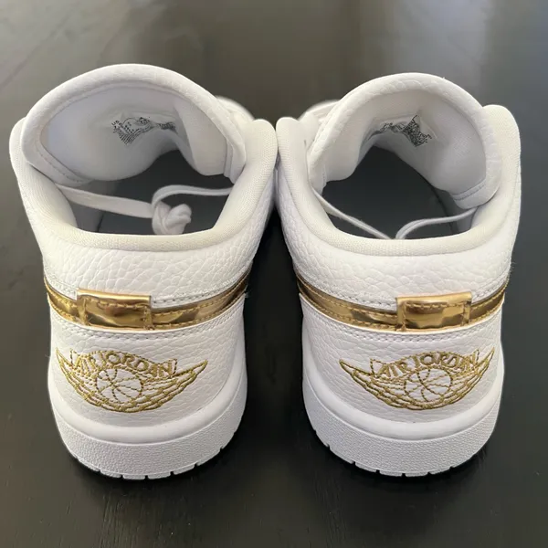 New NIKE Air Jordan 1 Retro Low 'White Metallic Gold' - Image 8