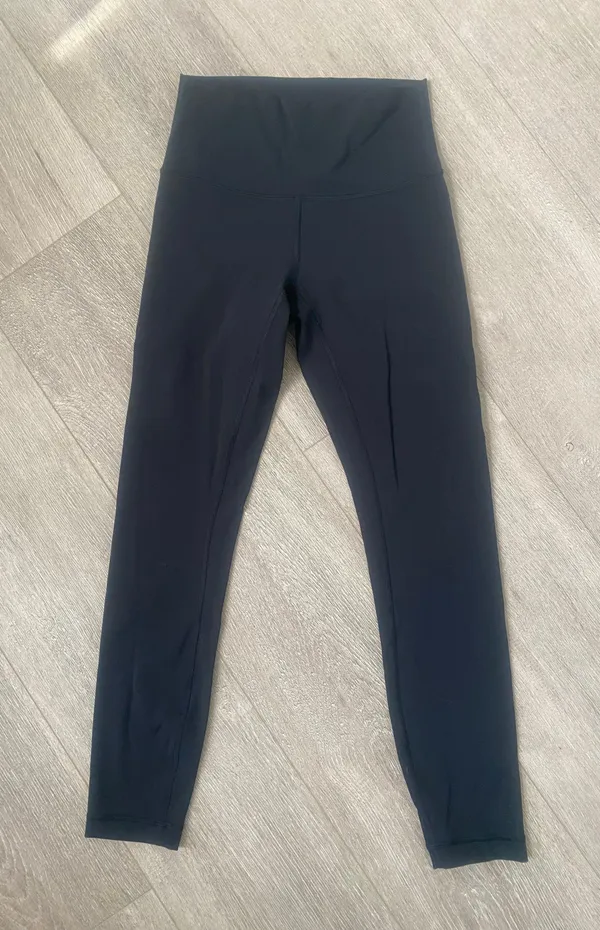 Lululemon Black HR Wunder Under Legging 25” Size 4 - Image 2