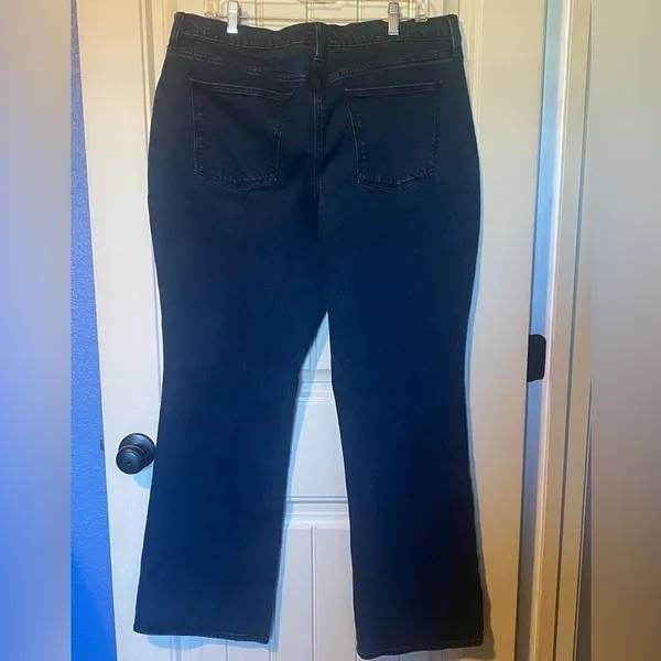 Universal Threads Vintage Bootcut Blue Jeans Pants - Image 5