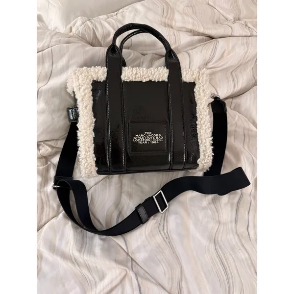 Marc Jacobs‎ The Crinkle Leather Tote Bag Limited Collection Medium Shearling - Image 2