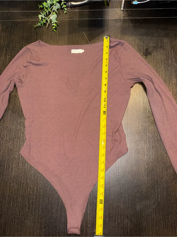Meshki Women’s Ribbed Mauve Long Sleeve Square Neck Bodysuit Stretch Basic Top - Image 5