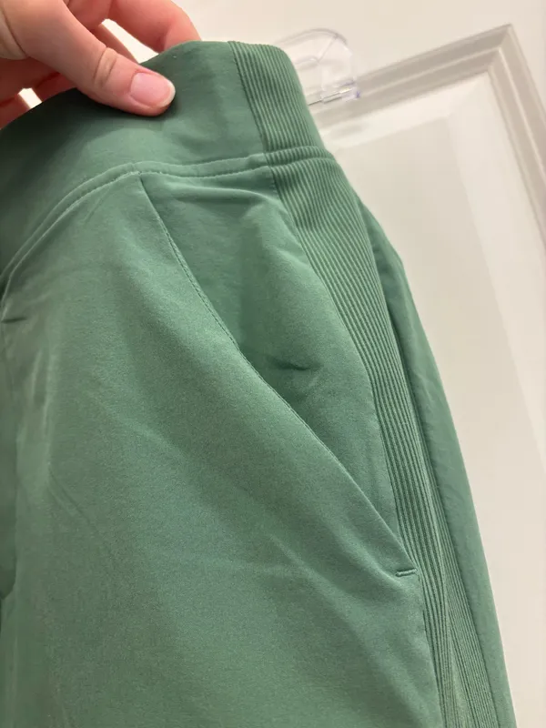 Athleta Brooklyn Ankle Pants Mid-Rise 6 Women’s - Image 5