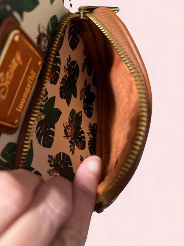 Loungefly Lion King Timon & Pumbaa Tropical Leaf Crossbody Bag - Image 8