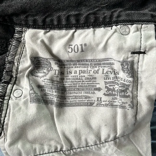 Levi’s 501 cutoff denim button fly shorts size 30 - Image 7