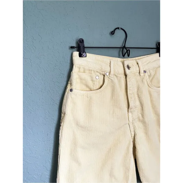 The Ragged Priest Dub Corduroy Shorts Size 26 Light Butter Yellow - Image 3