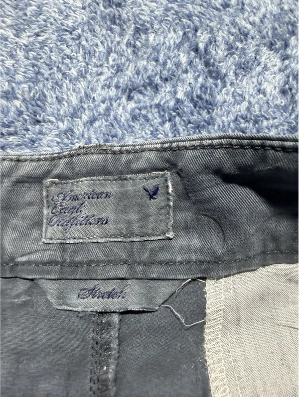 American Eagle Outfitters Gray Casual Shorts Size 2 - Image 3