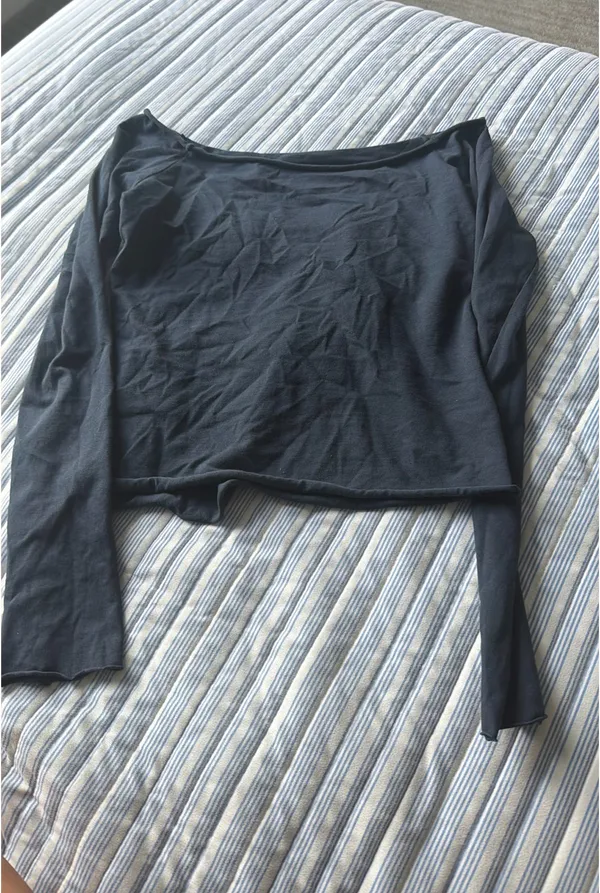 Brandy Melville Long Sleeve Top Navy - Image 2