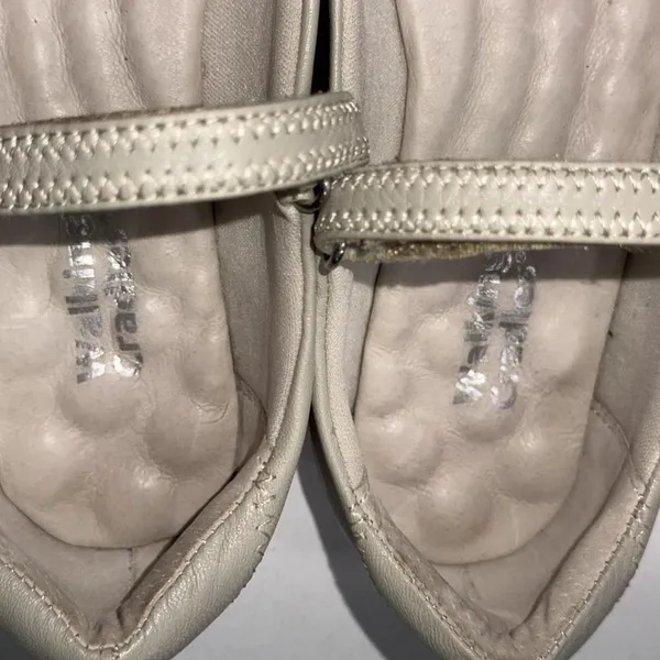 Walking Cradles Mary Jane Minimalist‎ Beige White Leather Cushioned Shoes 6.5N - Image 10