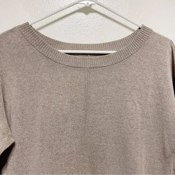 Alice & Olivia Tan Short Sleeve Crew Neck Tunic Sweater - Image 5