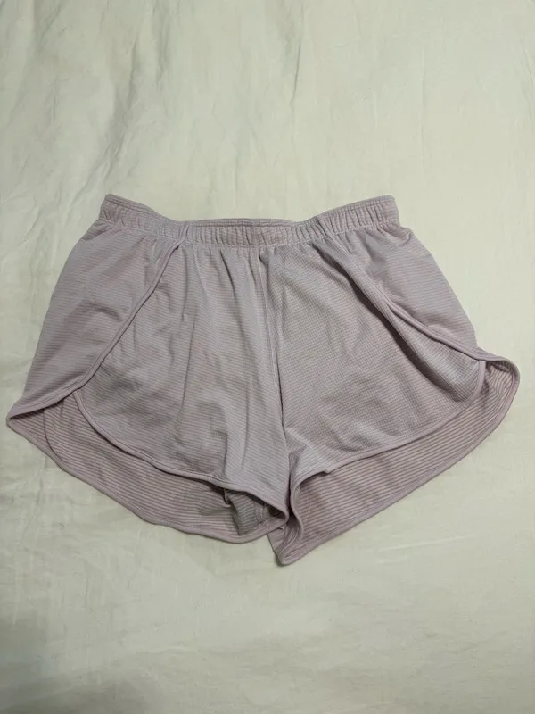 Lululemon Swiftly Mid-Rise Short 3” - Image 3