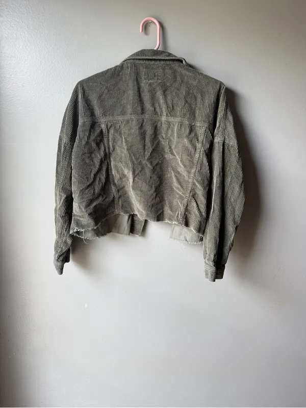 American Eagle Olive Corduroy Cropped Shacket Jacket Raw Hem Women’s Small - Image 6