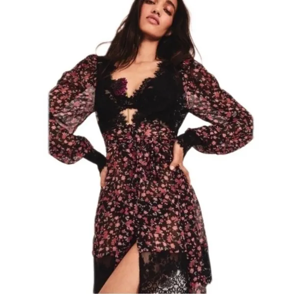 For LOVE & LEMONS FOR VICTORIA’S SECRET: Melrose Robe 💕 - Image 14