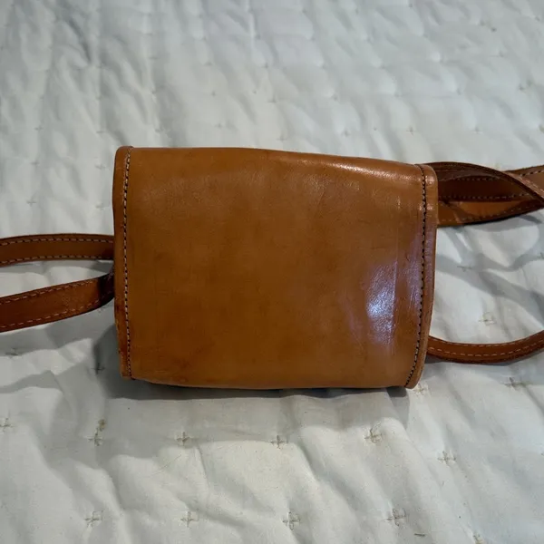Chic Tan Leather Mini Bag (8) - Image 3
