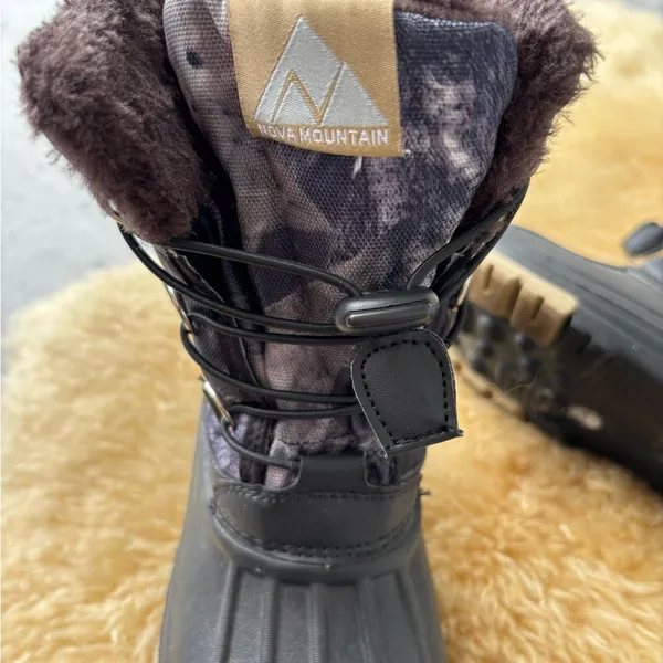 Black, Navy and Gray Winter Boots Black Size undefined - Image 3