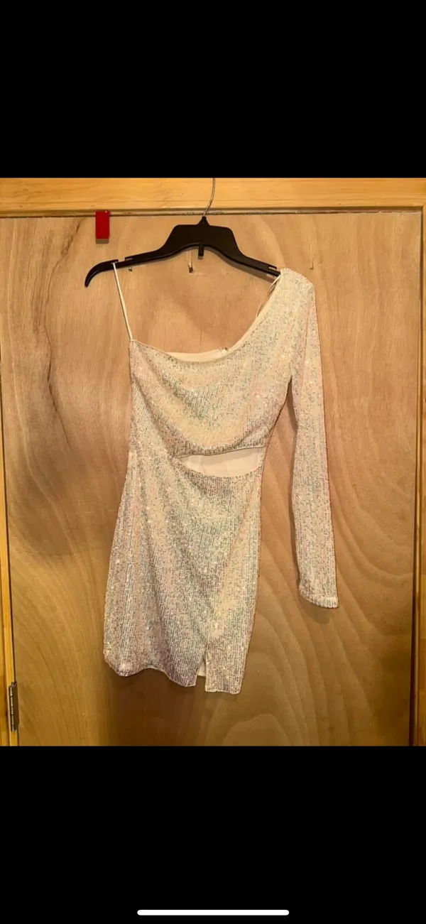 Hazel and Olive One Shoulder Sequin Mini Dress - Image 2