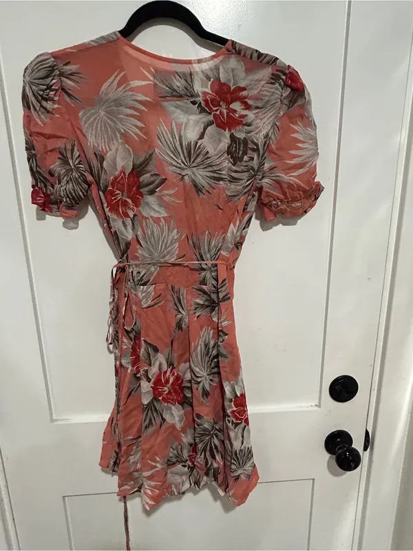 Reformation Pink Lourdes Tropical Print Wrap Dress size medium - Image 3