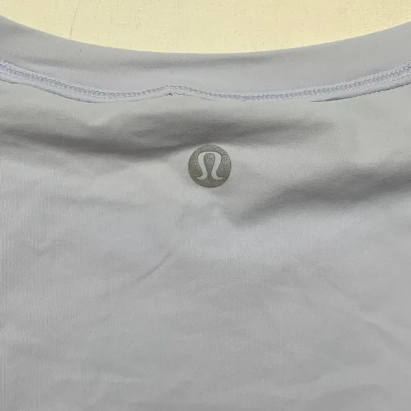 Lululemon size 6 stripe in stride Light Lavender crop Crewneck Athletic Top - Image 8