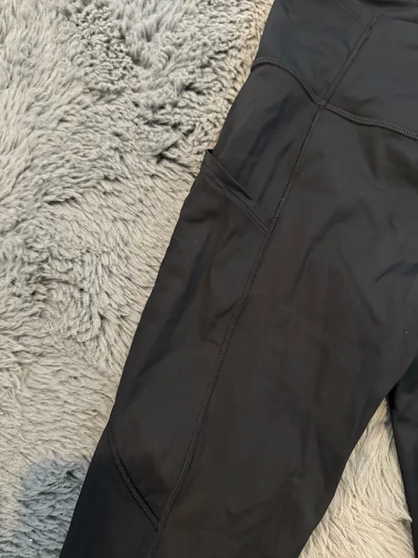 Lululemon leggings with pockets  - Image 3
