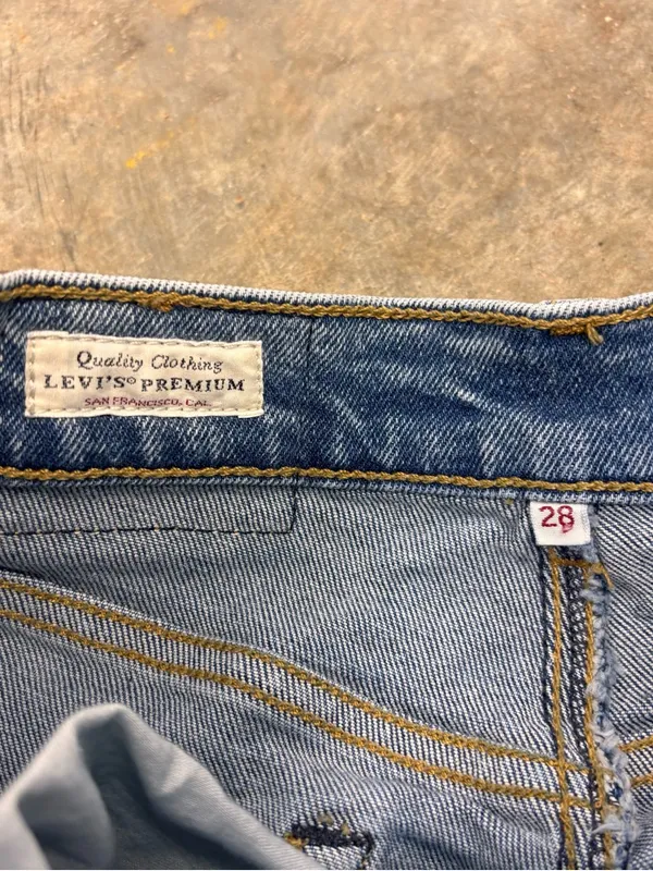 Levi's Premium Mid-Length Western Blue Denim Skirt Medium Wash Womens 28 - Image 3