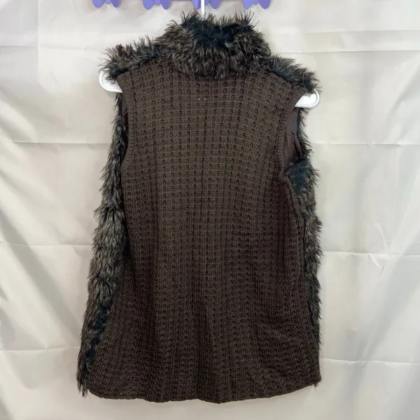 89th & Madison women's brown‎ faux fur crocheted open front sweater vest medium - Image 6